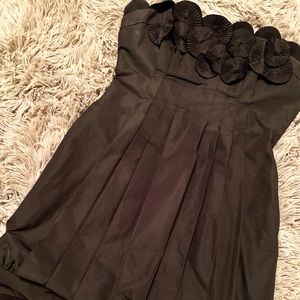 BCBGMAXAZRIA scalloped mini dress size 2